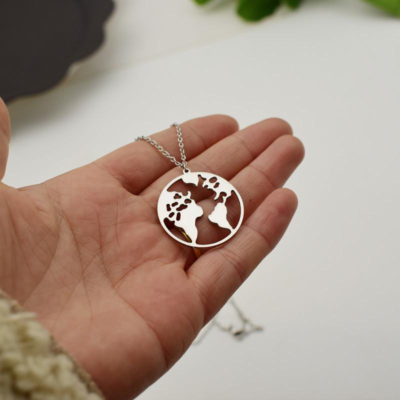 Simple Geometric Pendant Women's World Map Necklace Map Pendant