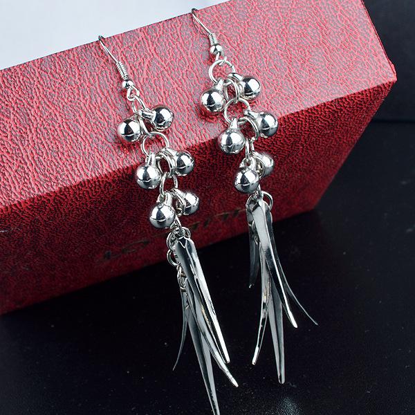 Exaggerated Women's Earrings Willow Leaf Tassel Earrings Night Party Earrings Accessories