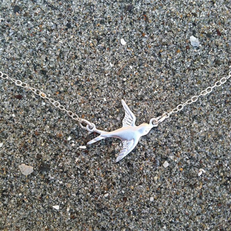 Cute Animal Little Swallow Pendant Necklace Short Fine Clavicle Chain Necklace