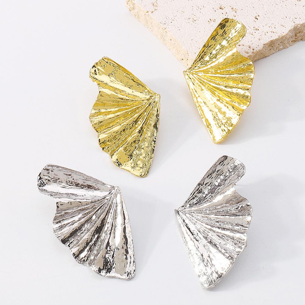 E1362 Jewelry Simple Alloy Maple Leaf Earrings Female Fan-shaped Personality Design Fashion Earrings