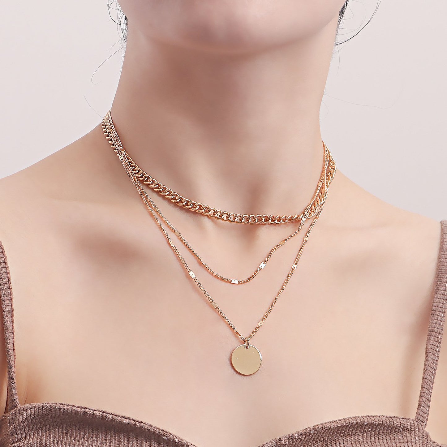 Jewelry punk geometric disc pendant necklace female niche design sense light luxury choker