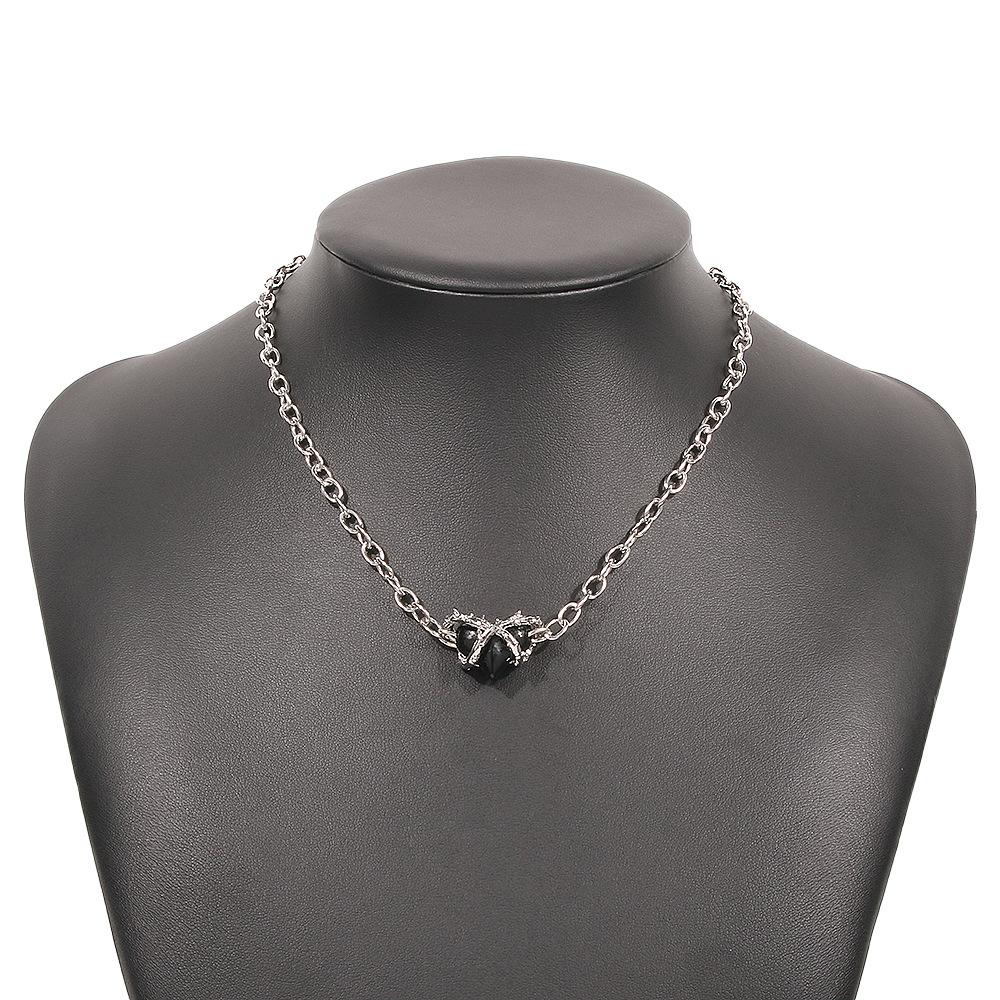 N942 Jewelry Simple Temperament Heart Necklace Metal Texture Resin Fashion Necklace
