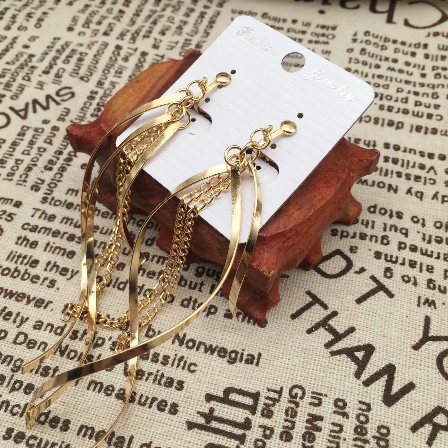 Spiral tassel metal ear clips without ear holes free to wear exaggerated atmosphere night party stage accessories