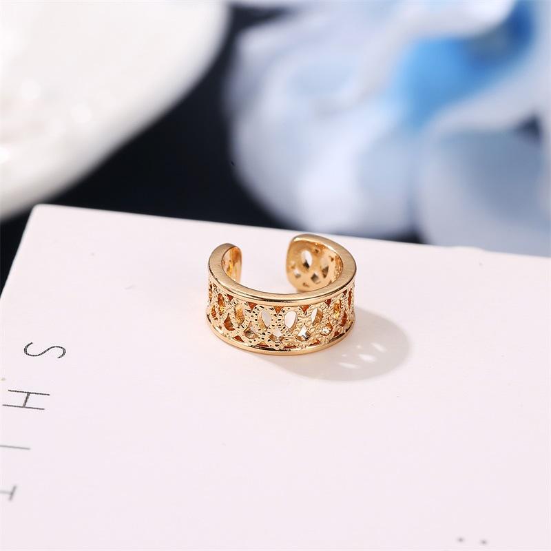 Retro Hollow Geometric Ear Bone Clip No Ear Pierce Ear Buckle Ethnic Simple Punk Ear Stud Pattern Circle Ear Clip