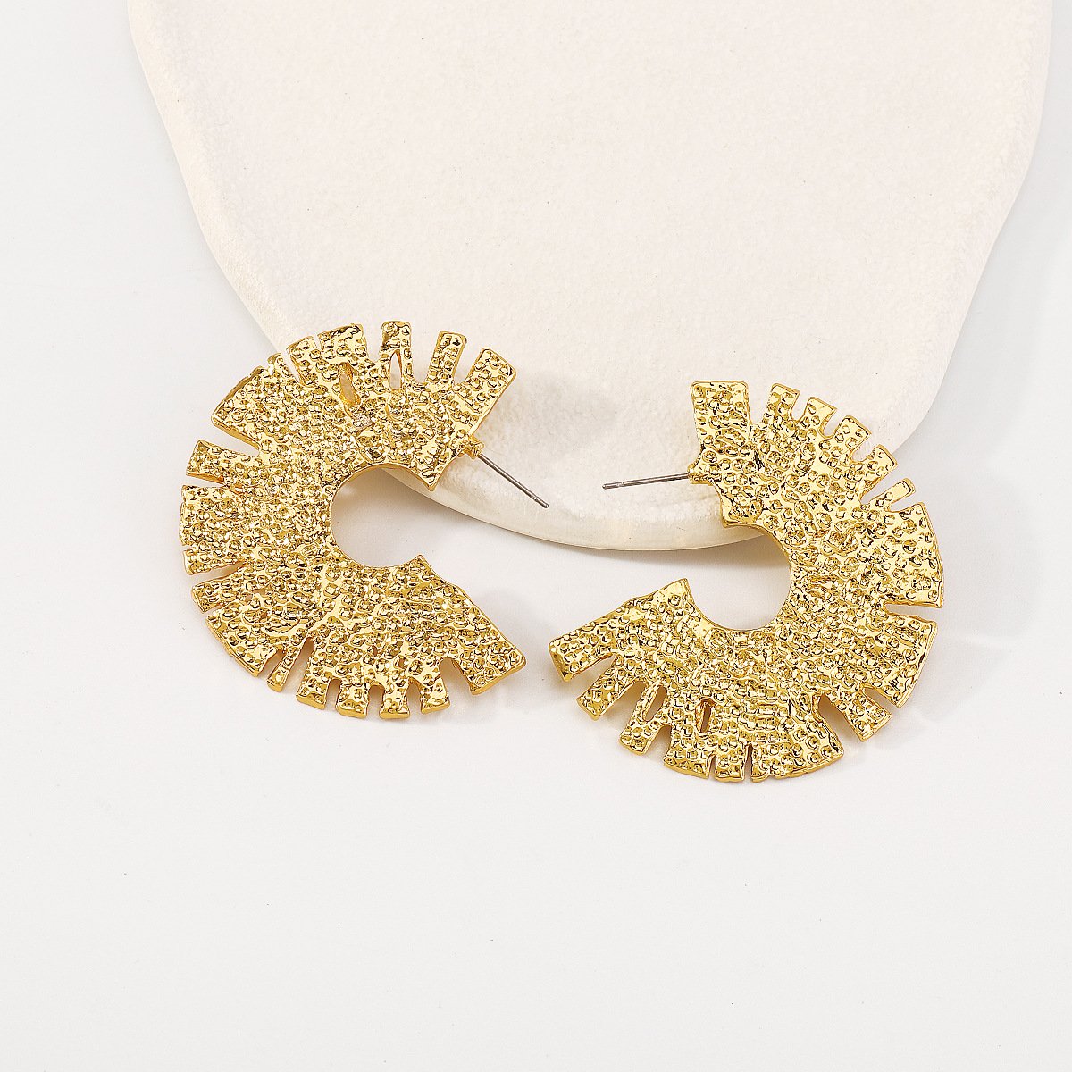 E194 Exaggerated metal C-shaped earrings ZA personality geometric heavy texture retro simple earrings
