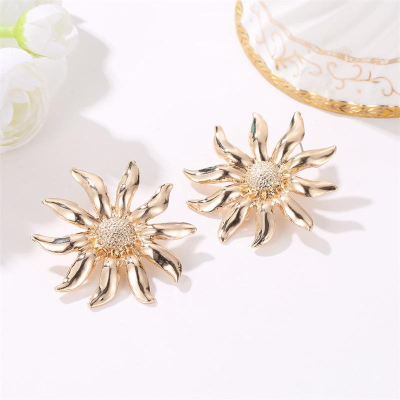 Trendy fashion earrings temperament sunflower earrings elegant sunflower goddess earrings