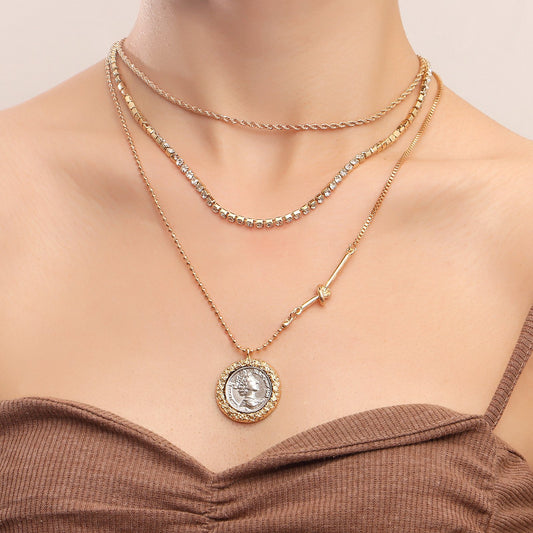 Jewelry trendy hip-hop diamond claw chain necklace female Queen Elizabeth head niche necklace