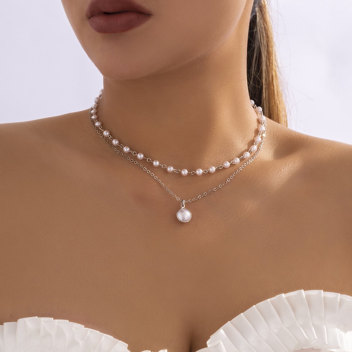 Jewelry Personality Round Pendant Thin Chain Necklace Simple Temperament Imitation Pearl Double Layer Necklace Female