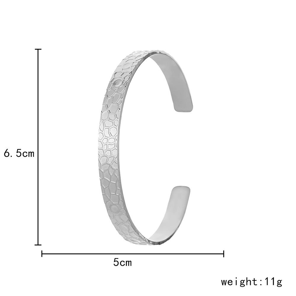 Fashion personality titanium steel percussion peak nest texture open bracelet stainless steel C-shaped simple bracelet