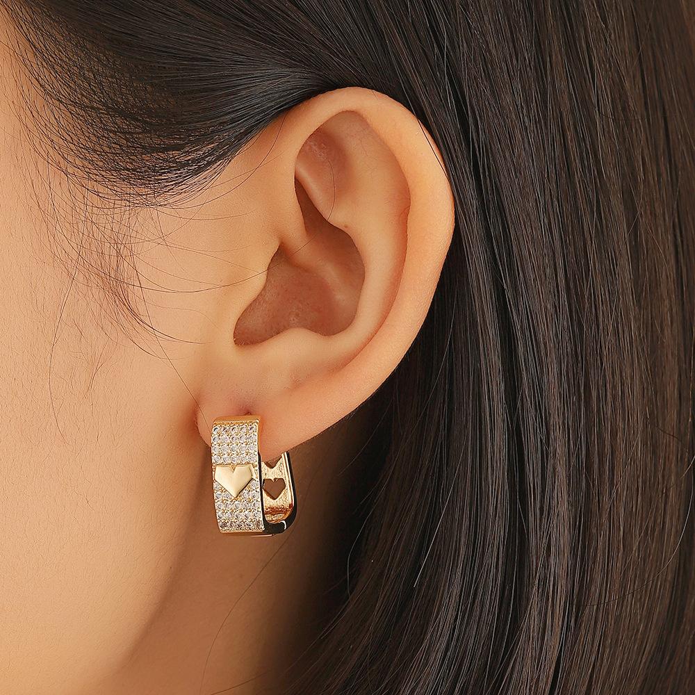Ins full diamond square hollow heart earring fashion light luxury niche design peach heart earring net red earrings