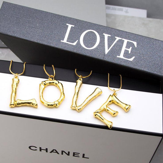 Exaggerated Fashion 26 English Alphabet Necklace Female English Alphabet Clavicle Chain