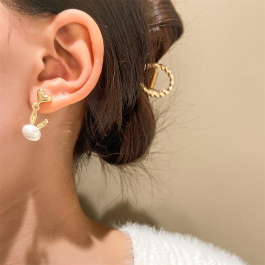 ins pearl rabbit earrings female fashion light luxury personality temperament love earrings sweet and cute earrings tide