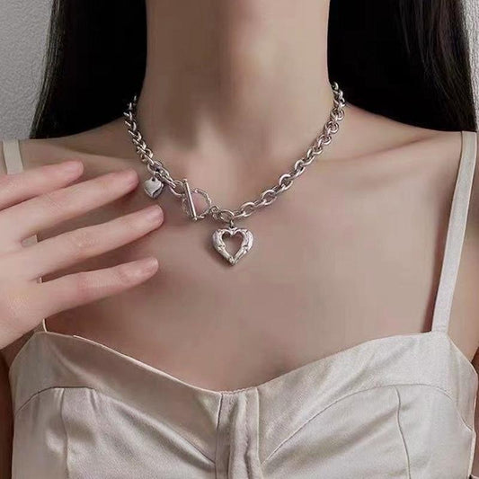 Whole body titanium steel clavicle chain OT buckle heart hip-hop dance necklace ins fashion street photography street accessories