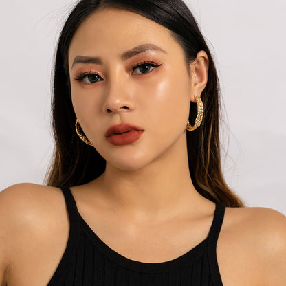 Jewelry simple C-shaped irregular pockmark earrings femininity business cold geometric earrings