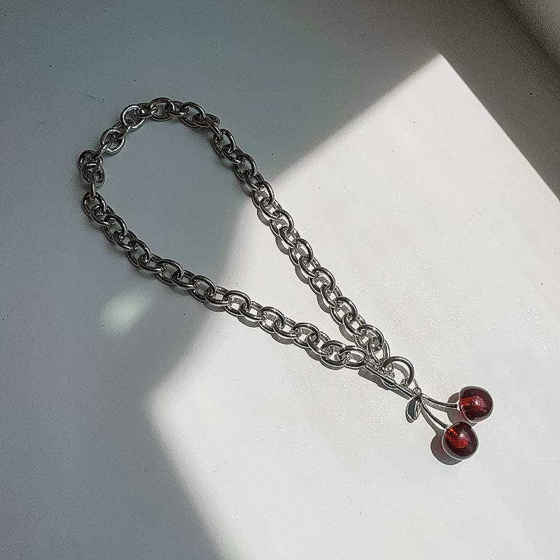 Black Cherry Necklace Female Ins Diablo Girls Clavicle Chain Ins Retro Net Red Necklace Jewelry