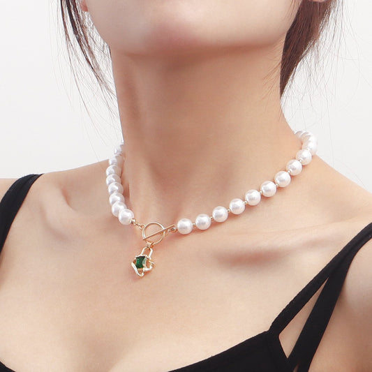 Jewelry Personality Simple Pearl Clavicle Necklace Retro Versatile Diamond Shaped Pendant Necklace Female