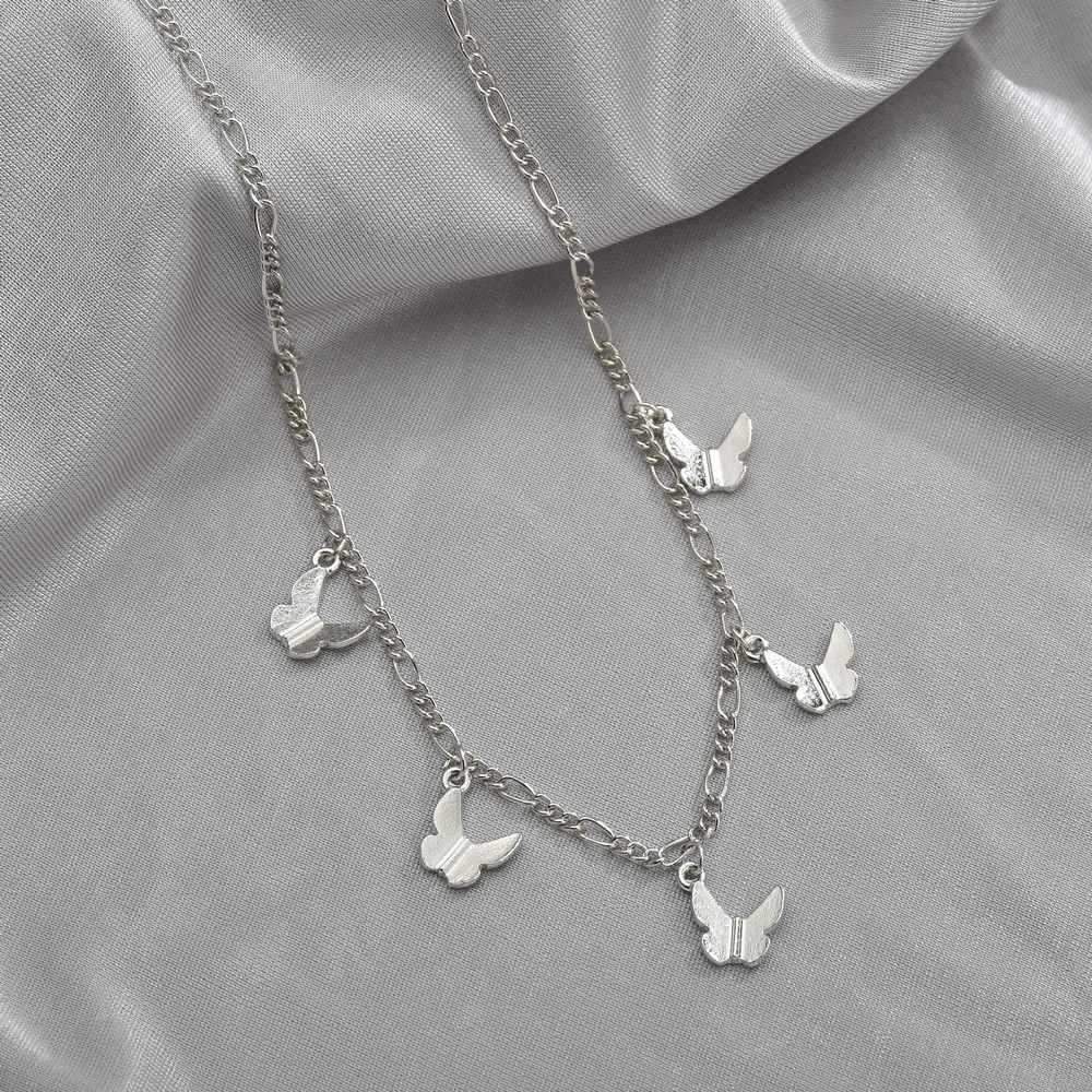 Fashionable Alloy Butterfly Pendant Necklace Retro Simple NK Clavicle Chain Short Necklace Ladies Jewelry