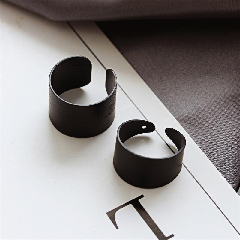 Hand Jewelry Lord's Sun Kong Hyo-jin Black Matte Frosted Open Ring Three-piece Tail Ring