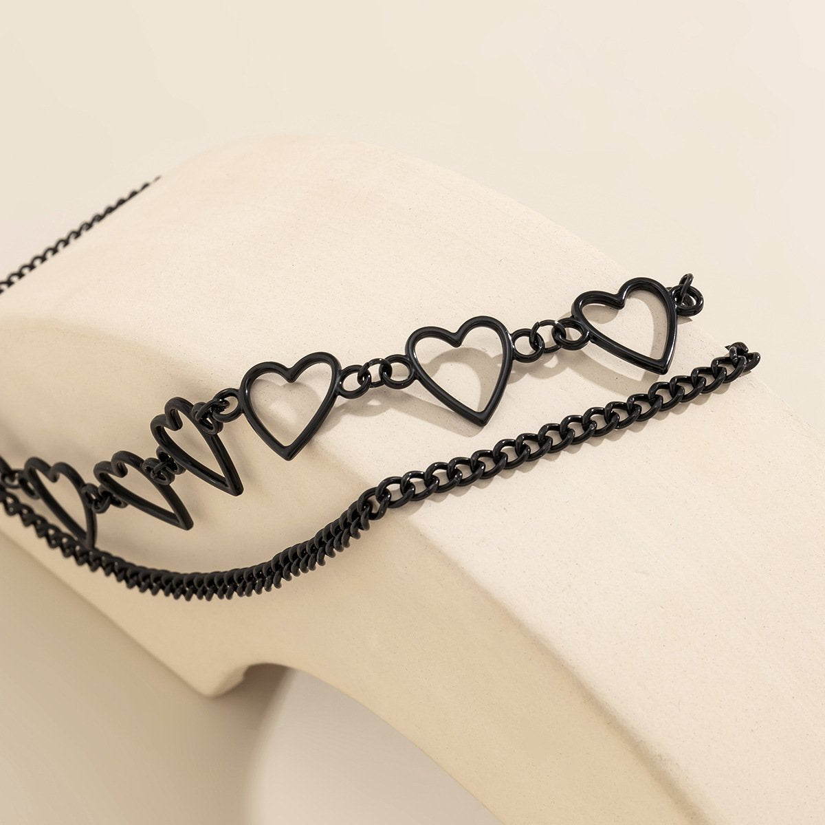 Jewelry Sweet and Cool Black Peach Heart Chain Double Layer Necklace Female Personality Geometric Metal Hollow Necklace