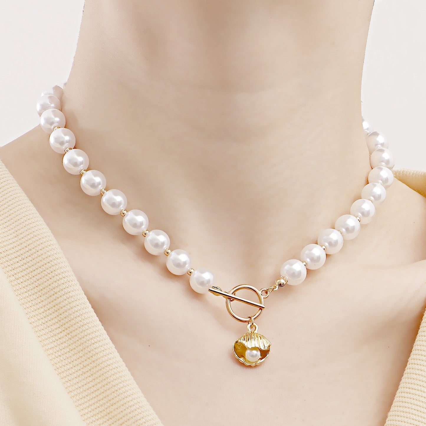 Jewelry ins imitation pearl necklace scallop pendant necklace female hot girl clavicle chain niche design