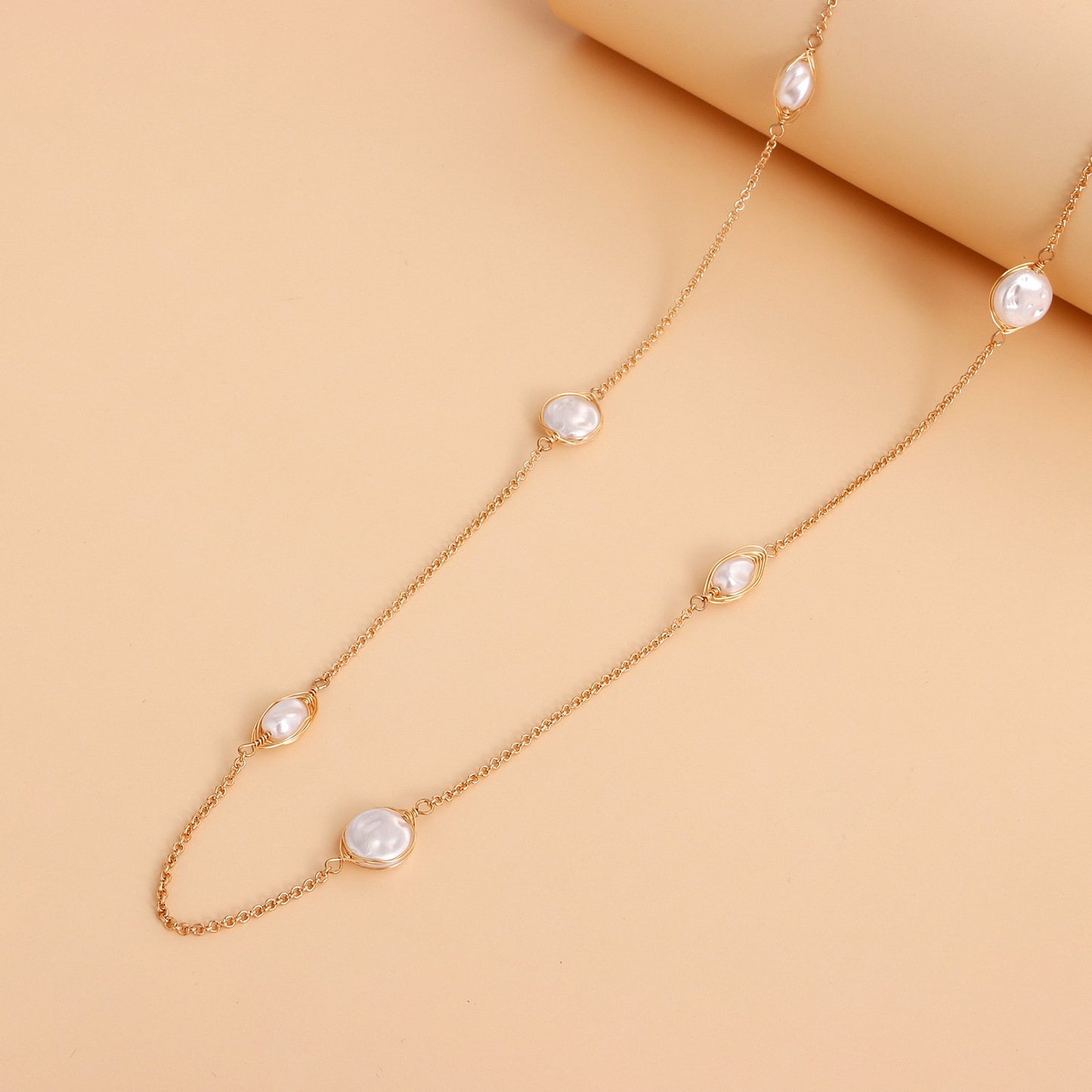 Niche Design Sense Necklace Simple Versatile Temperament Jewelry Imitation Pearl Clavicle Chain Sweater Chain Necklace Female