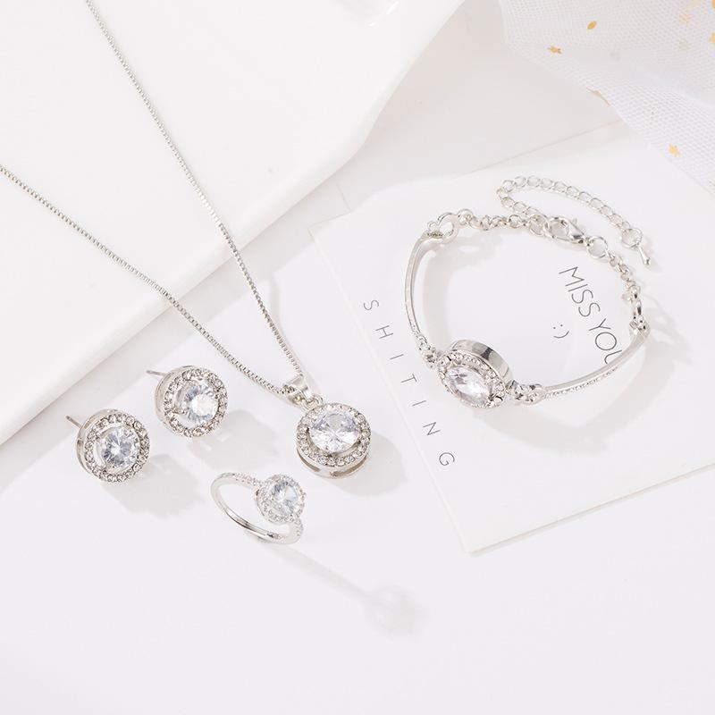 Fashion Jewelry Ladies Versatile Bracelet Simple Temperament Noble Diamond Bracelet Bracelet Bracelet Ladies
