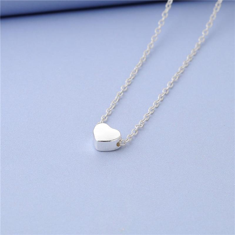 Simple Peach Heart Necklace Ladies Elegant Temperament Love Necklace Clavicle Chain Retail