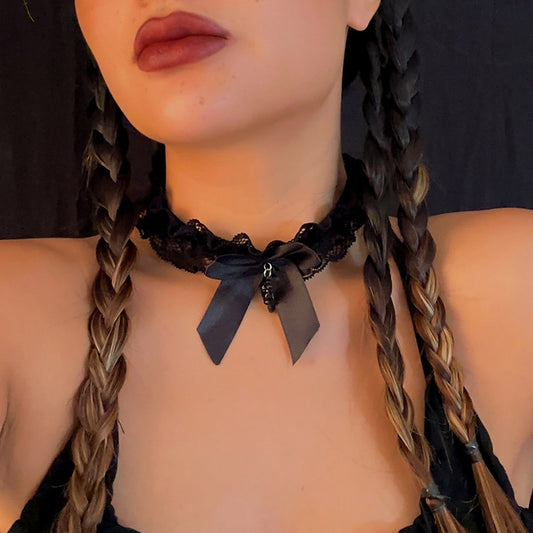 Jewelry Sweet Cool Hollow Fabric Necklace Necklace Women's Dark Lace Bow Skull Necklace