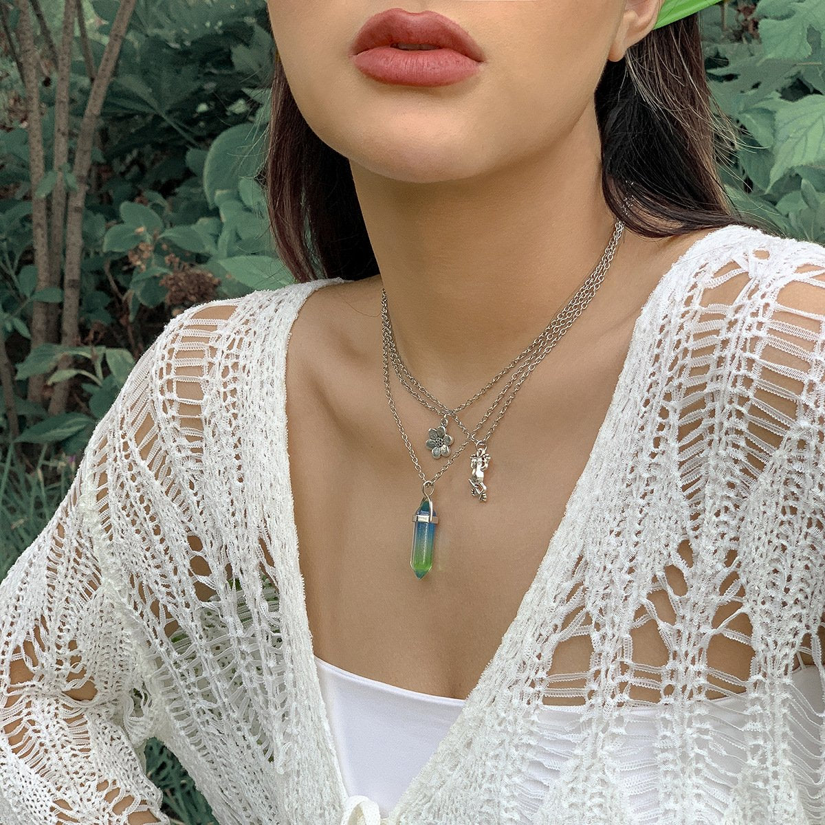 Jewelry Retro Ethnic Flower Necklace Personality Imitation Crystal Hexagonal Column Stacked Clavicle Necklace