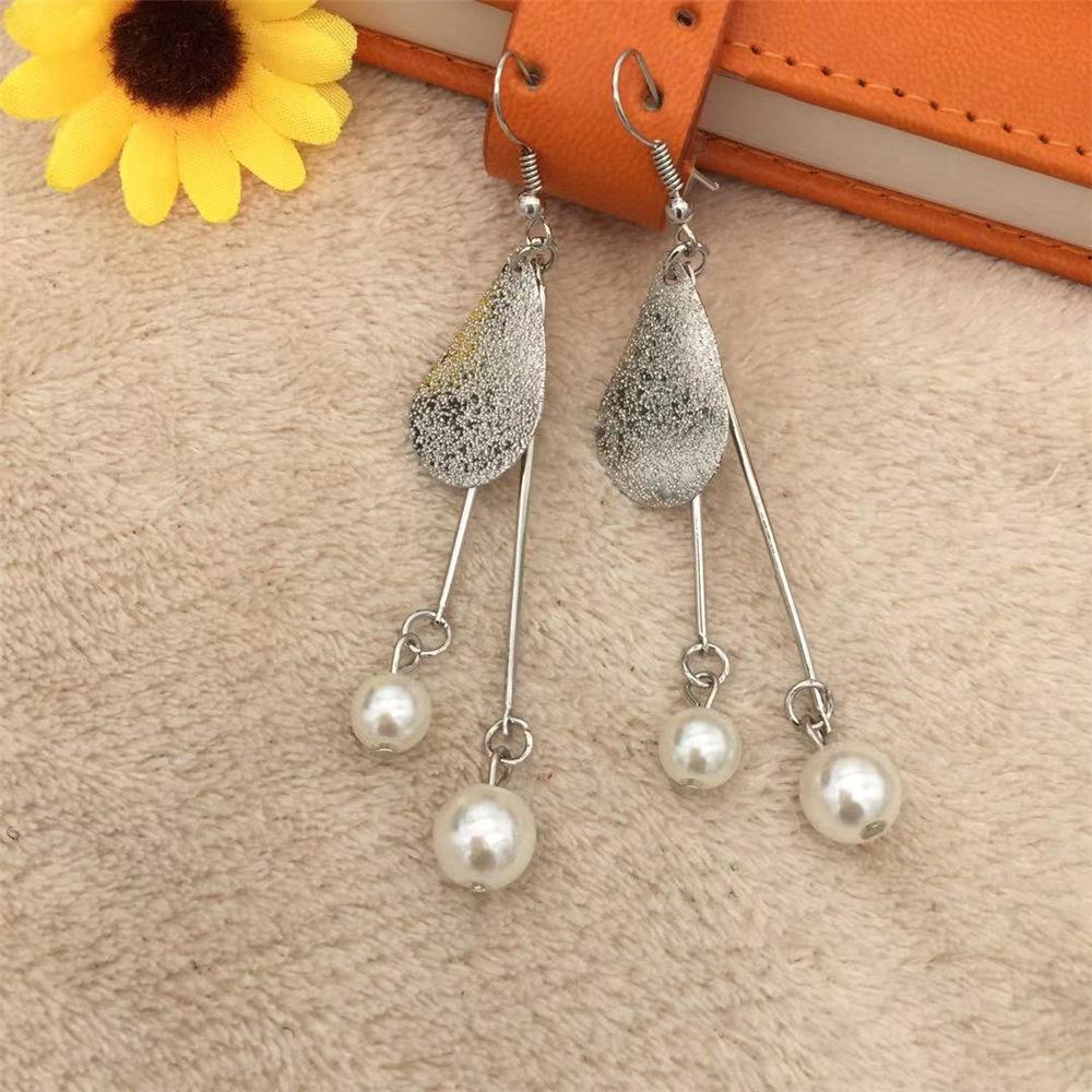 Long Tassel Metal Fake Imitation Pearl Earrings Internet Celebrity Live Pet Fan Gift