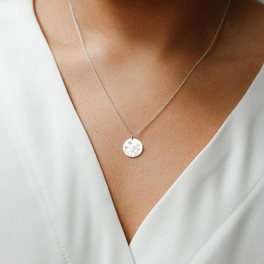 Jewelry Fashion Alloy Flower Pendant Necklace Female Personality Simple Birthday Gift Necklace