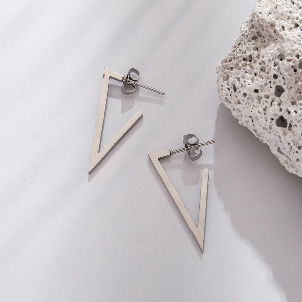 Simple personality trend hip-hop punk men's stainless steel triangle geometric symmetrical stud earrings earrings earrings