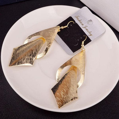 Baroque Indian frosted face ladies star earrings with personality tie-shaped all-match earrings