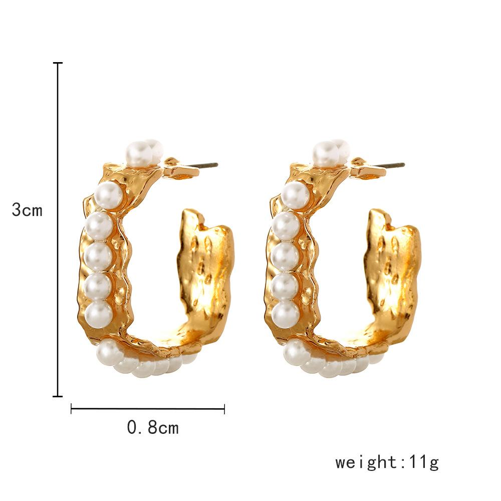 Light luxury, niche, high-end design, square geometry, irregular hammered pearl earrings, gentle temperament ear accessories