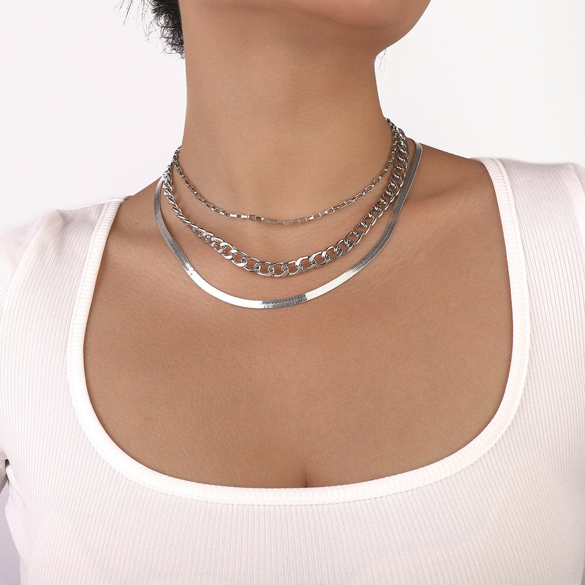 N123 Jewelry Simple Metal Retro Chain Necklace Fashion Creative Snake Bone Chain Necklace
