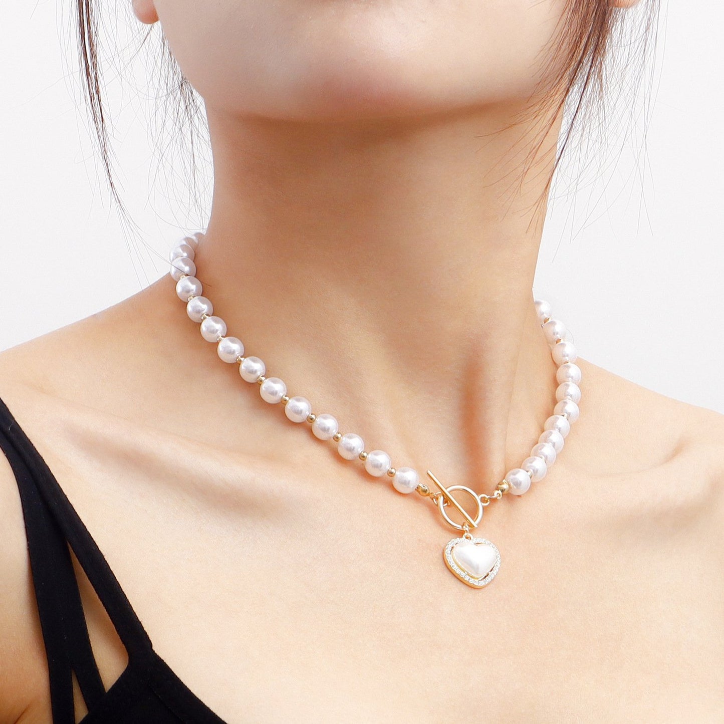 Jewelry Acrylic Pearl Beaded Necklace Love Pendant Necklace Women's Versatile Choker