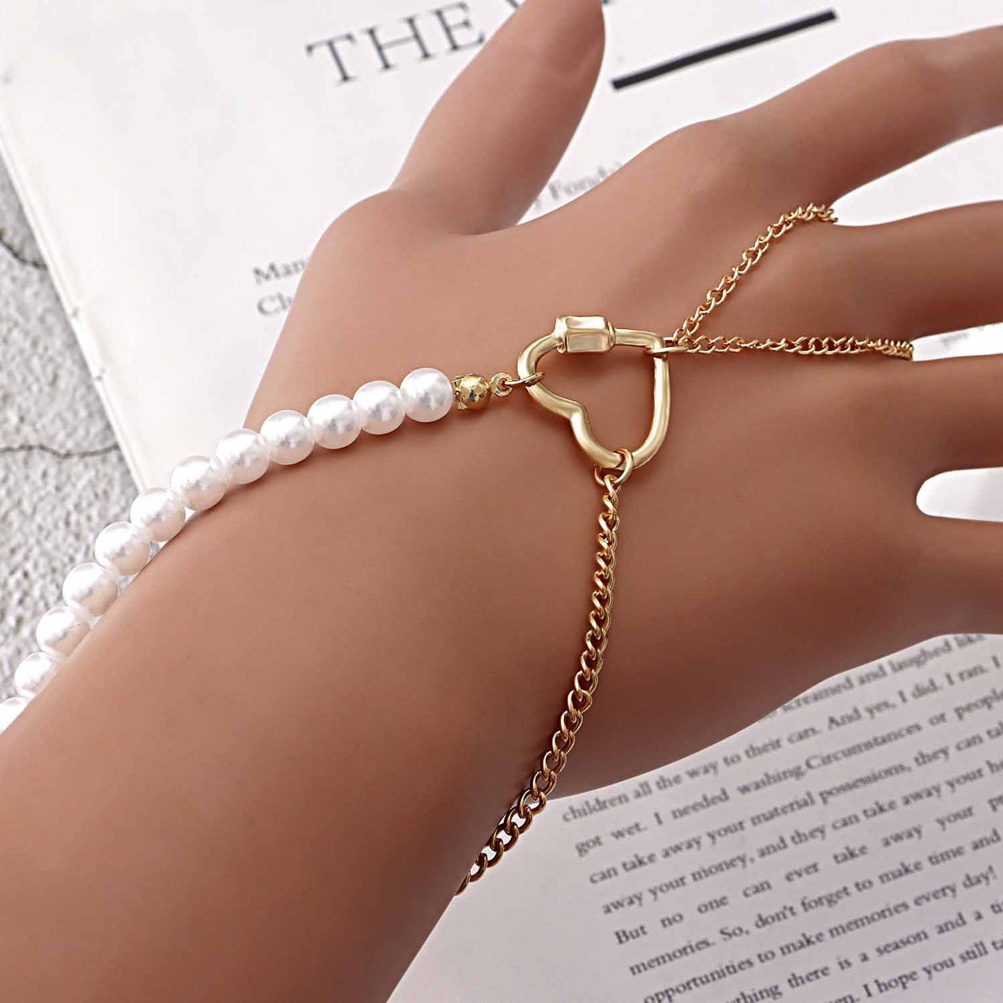 Explosive ins punk love imitation pearl bracelet exaggerated personality metal finger chain bracelet for women