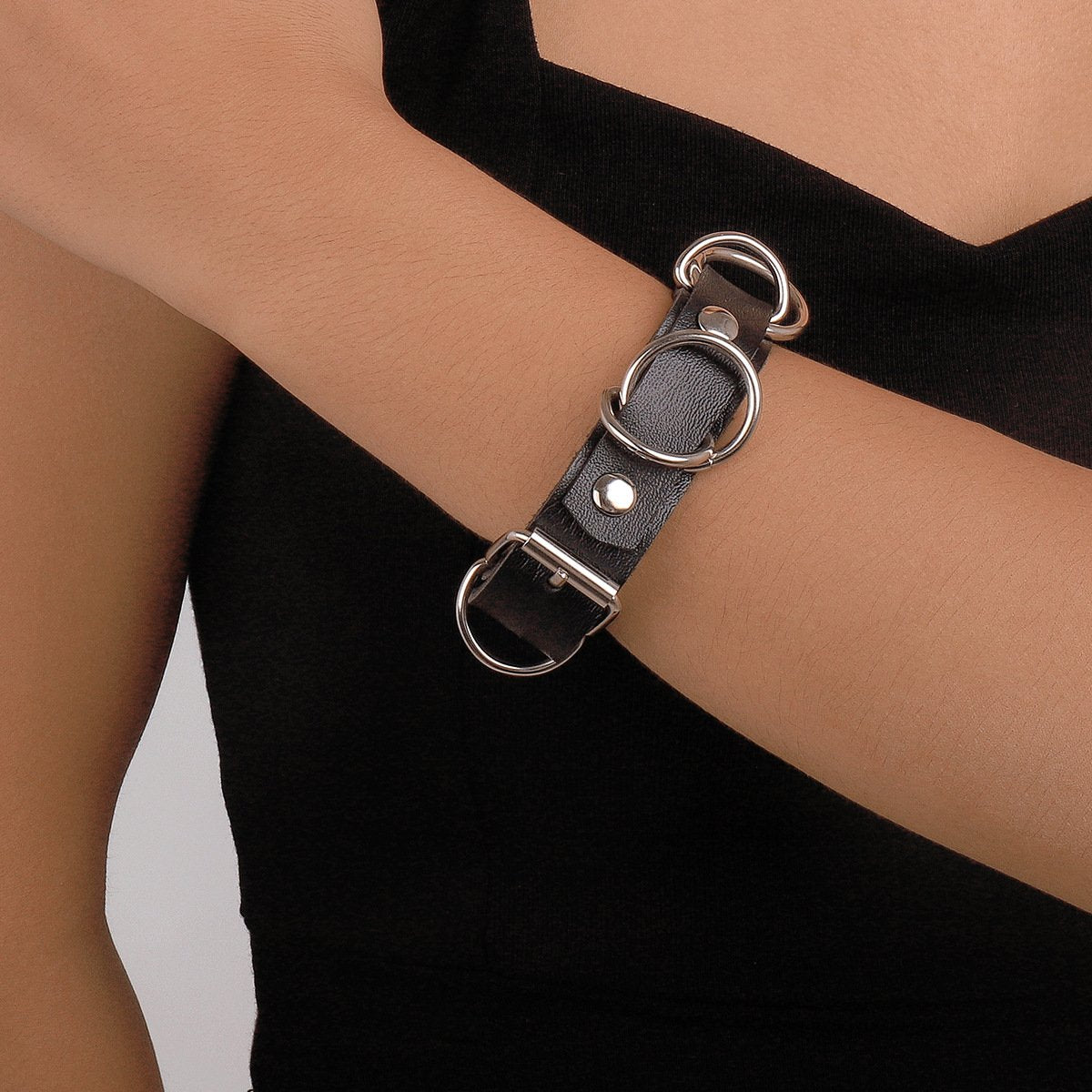 B1947 Exaggerated Punk Leather Circle Bracelet Harajuku Diablo Personality Sexy Retro Jewelry