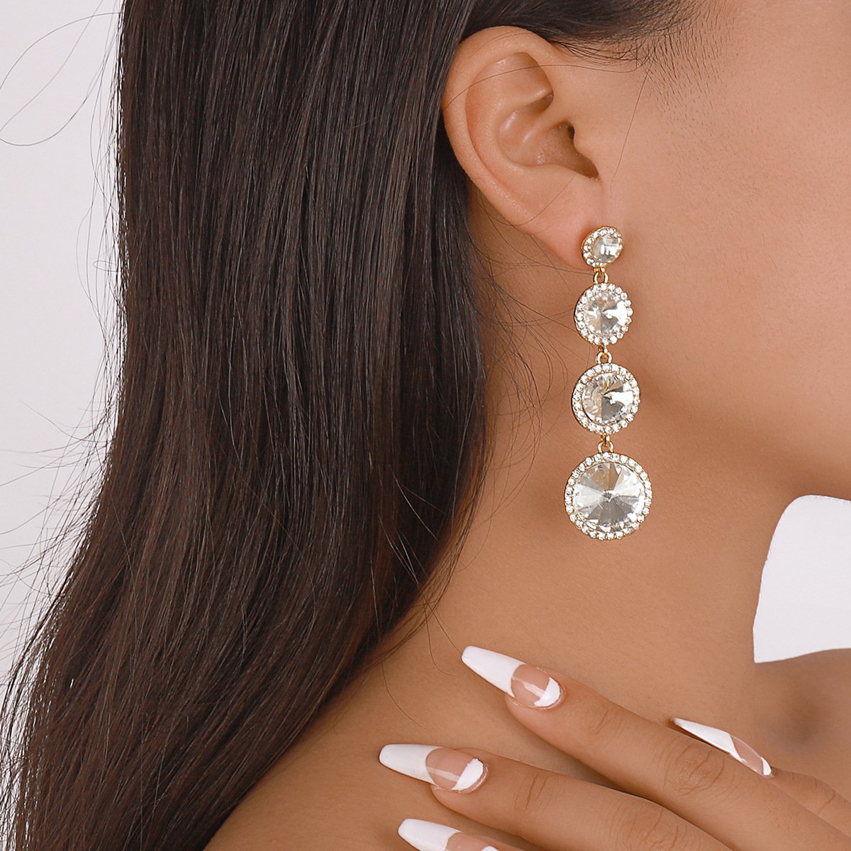 E156 Niche Light Luxury Palace Earrings Round Rhinestone Temperament Earrings Dinner Party Long Exaggerated Earrings Women