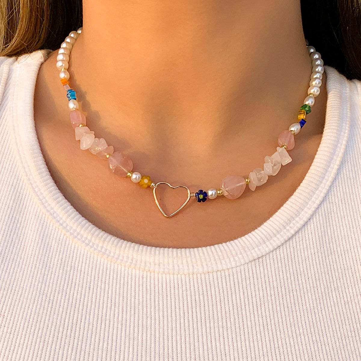 Jewelry Retro Stitching Flower Necklace Temperament Single-layer Mix and Match Multiple Heart-shaped Gravel Necklace Female