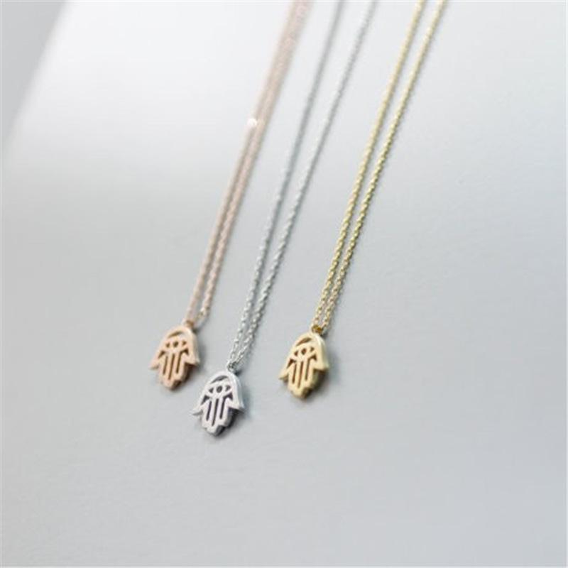 Hollow palm slap pendant necklace alloy plating jewelry