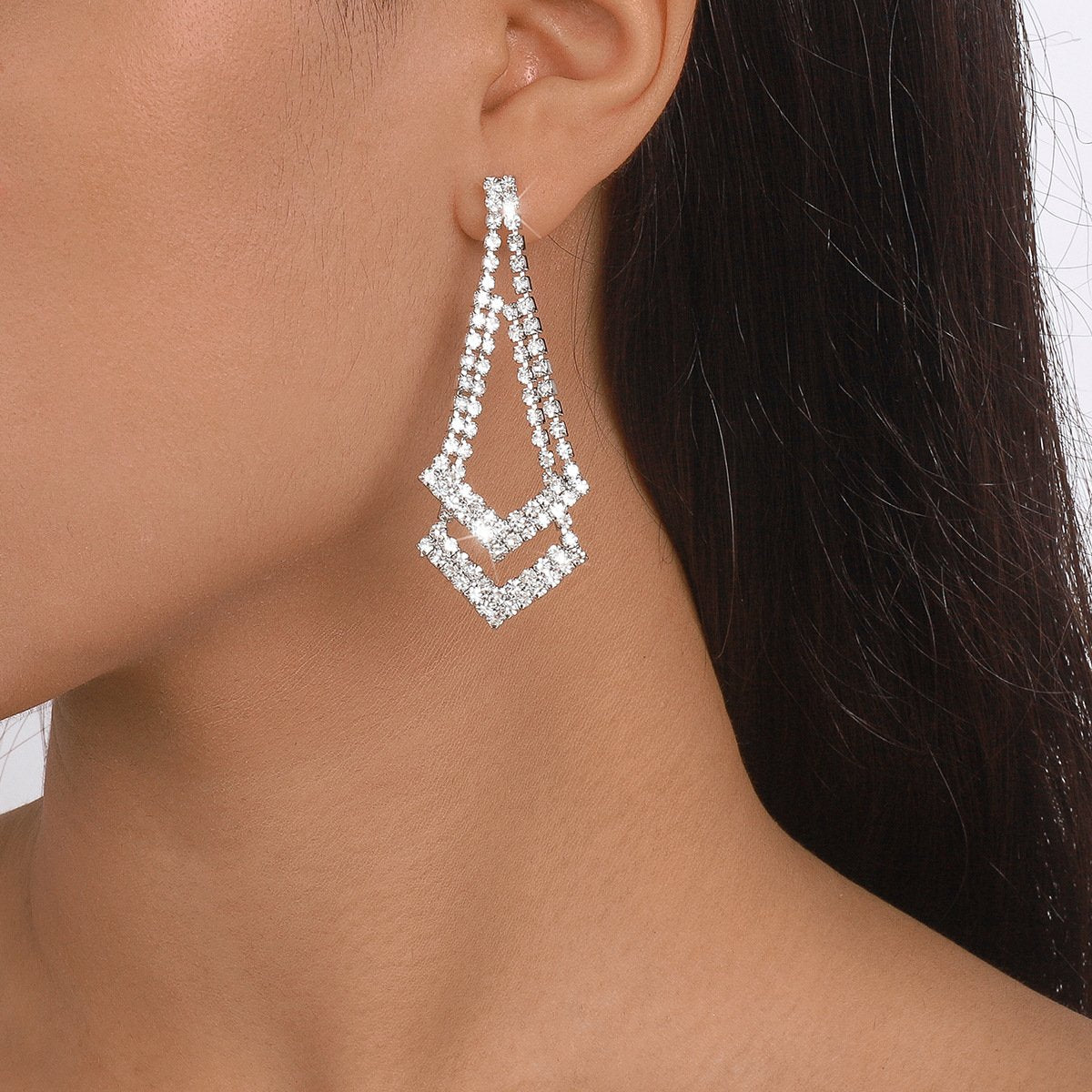 E1575 Jewelry Rhinestone Claw Chain Double Diamond Earrings Light Cooked Sweet Cool Temperament Earrings Women