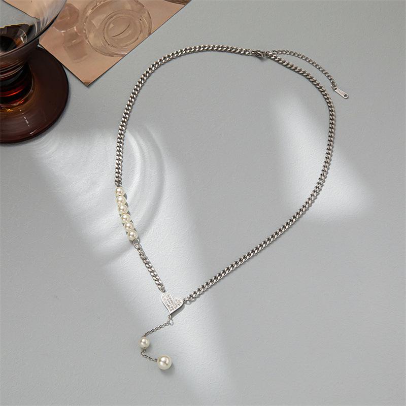Fashion Light Luxury Love Pearl Tassel Necklace Women's Versatile Temperament Pearl Stitching Diamond Heart Clavicle Chain