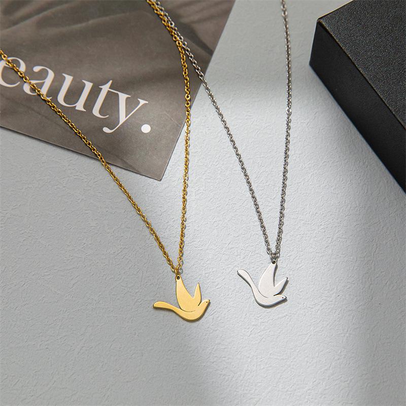 Stainless Steel Bird Pendant Necklace Female Peace Pigeon Clavicle Chain Animal Pendant Simple