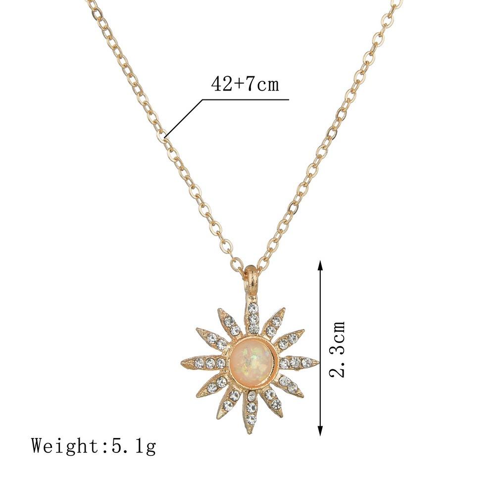 Rhinestone Sunflower Necklace Simple Alloy Pendant Necklace Accessories