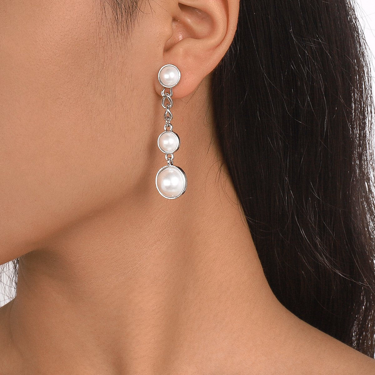 E1566 Retro Hong Kong Temperament Sweet Earrings Pearl Chain Personality Geometric Earrings Niche Atmospheric Earrings