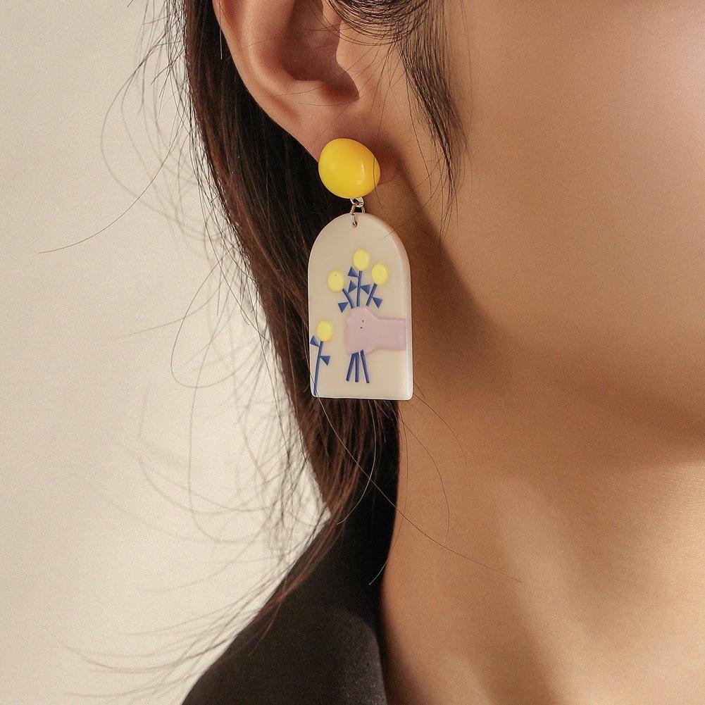 Ins fresh oil painting lattice earrings acrylic plate creative graffiti hand grasping flower earrings jewelry