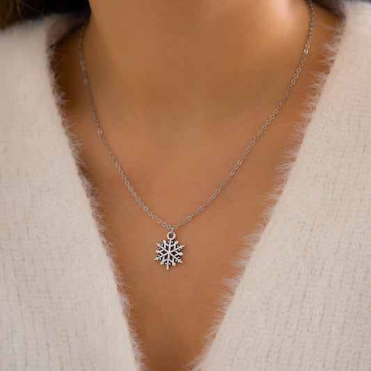 Jewelry French minimalist design sense chain metal pendant cold snowflake pendant necklace
