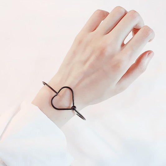 Simple temperament metal small fresh all-match fashion accessories geometric personality peach heart bracelet open bracelet women