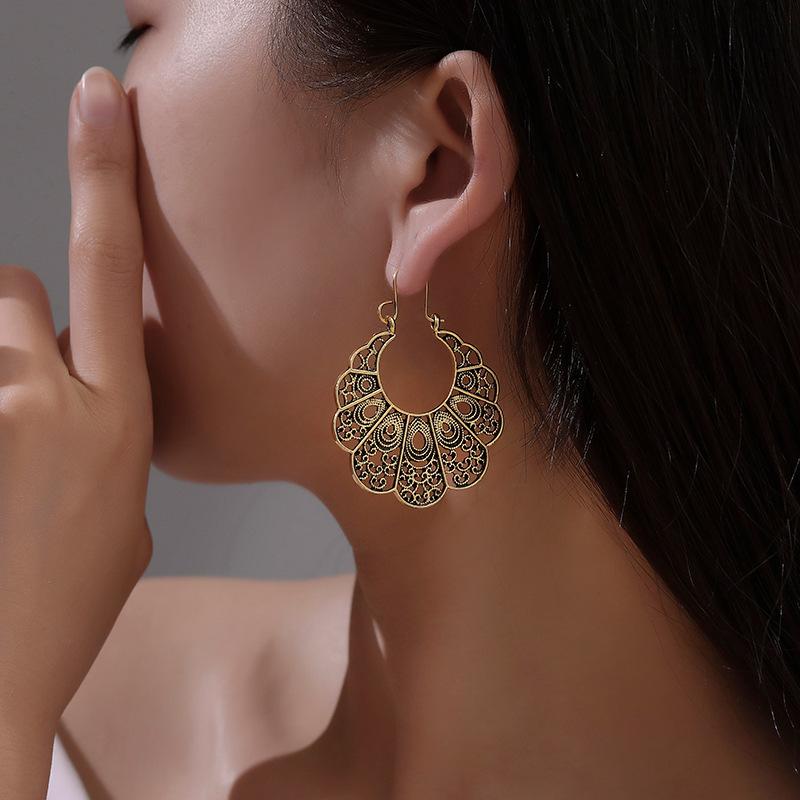 Ethnic Earrings Bohemian Hollow Carved Earrings Fashion Geometric Metal Vintage Earrings